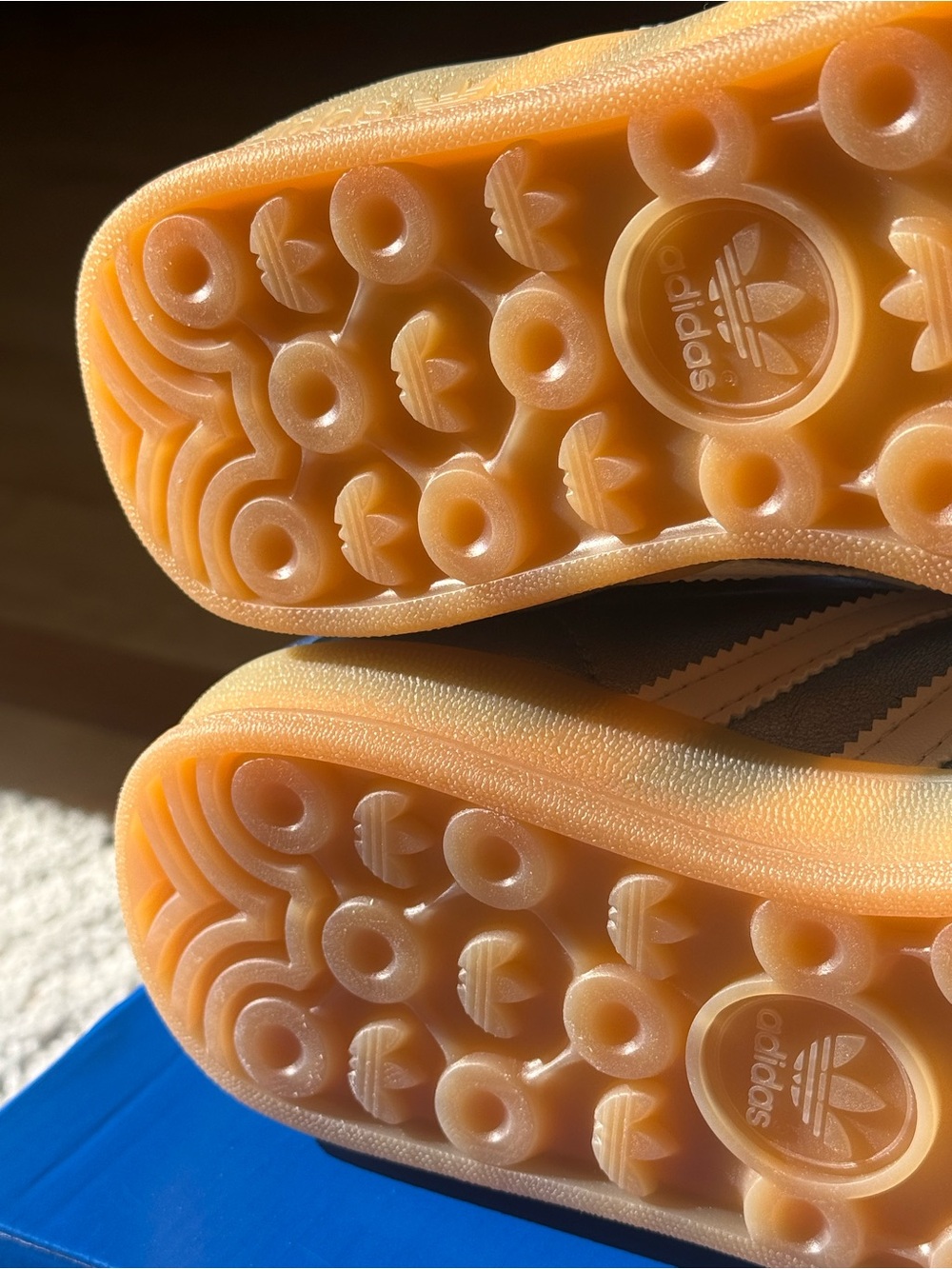 Adidas Gazelle Indoor W Women 7 Blue Metallic Gum Sole Sneakers JS1407 BNWT - Picture 9 of 10